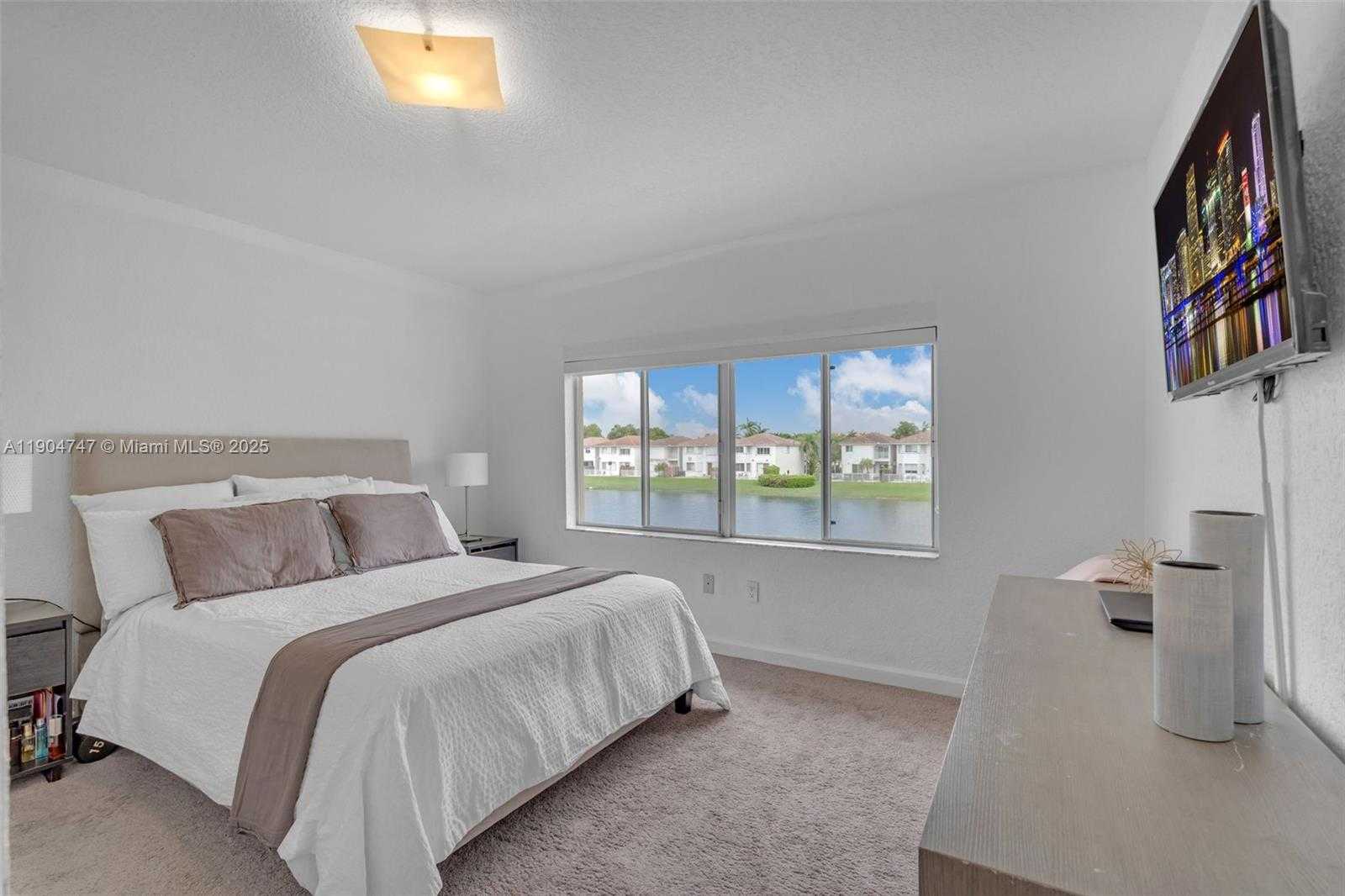 Small Image of 11451 NORTH WEST 68TH TER, Doral Number 20