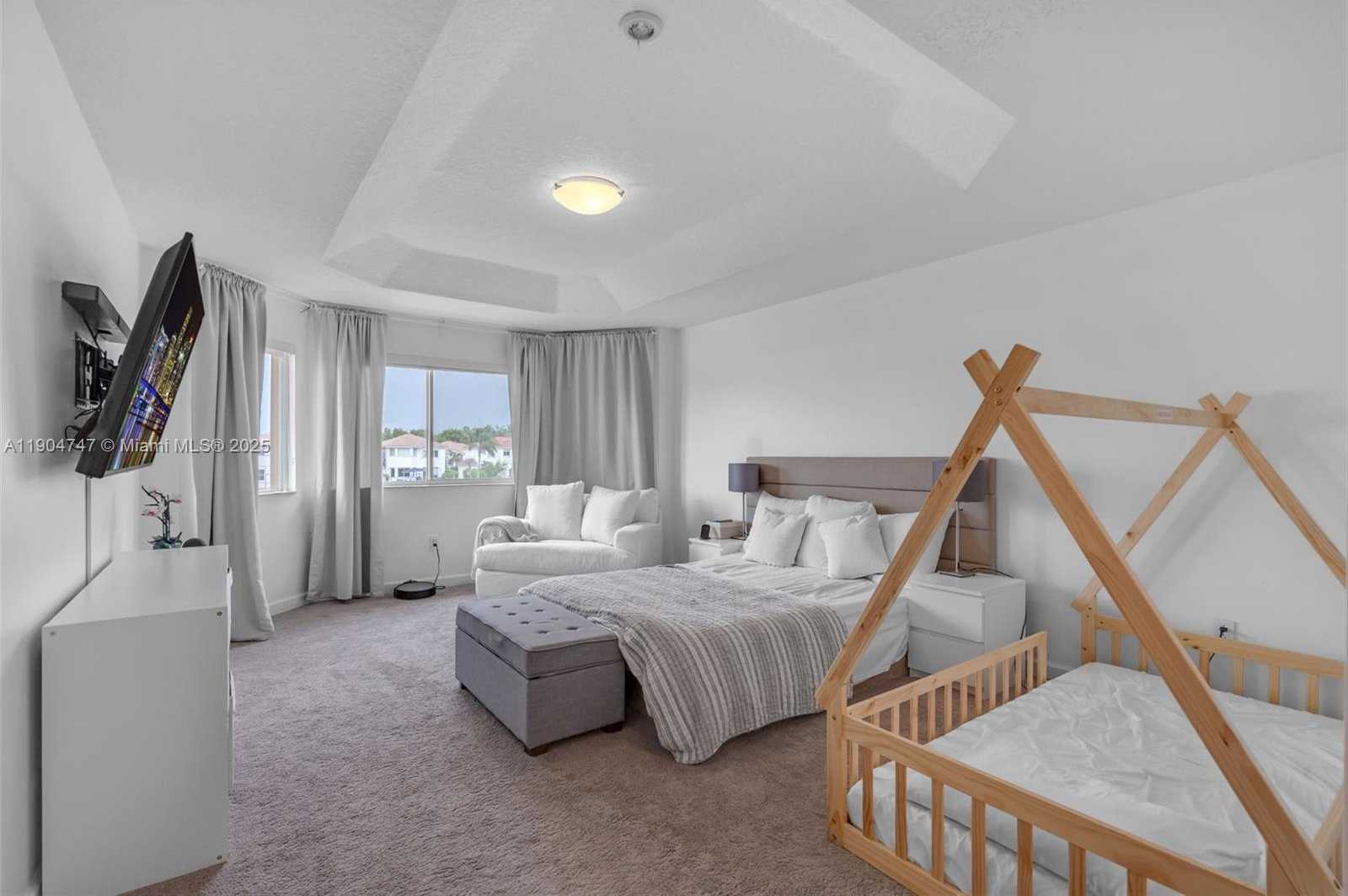 Small Image of 11451 NORTH WEST 68TH TER, Doral Number 27