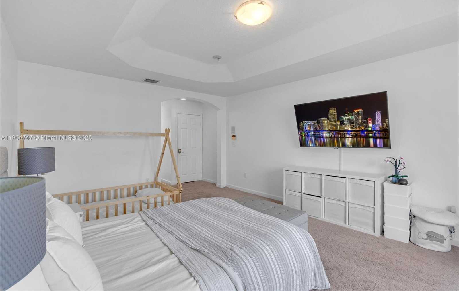 Small Image of 11451 NORTH WEST 68TH TER, Doral Number 29