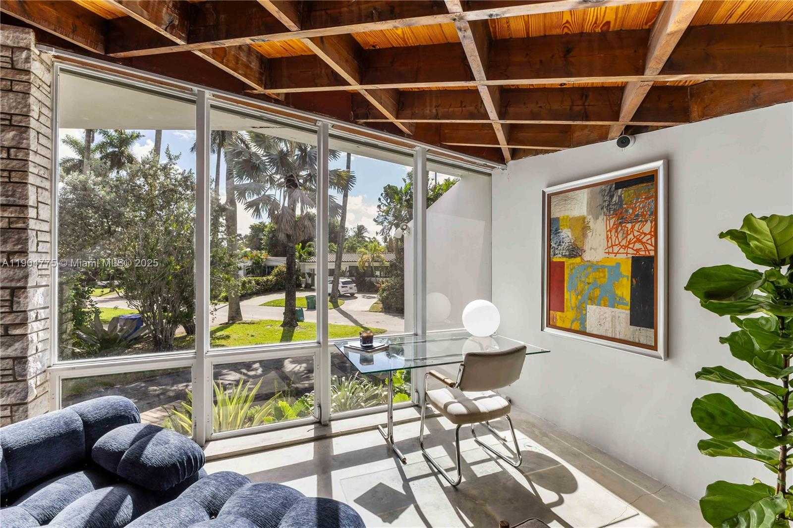 Small Image of 1071 NORTH EAST 85TH ST, Miami Number 10