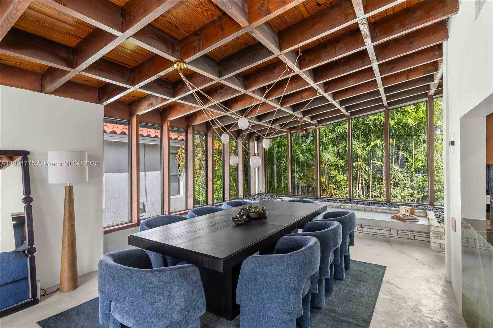 Small Image of 1071 NORTH EAST 85TH ST, Miami Number 12