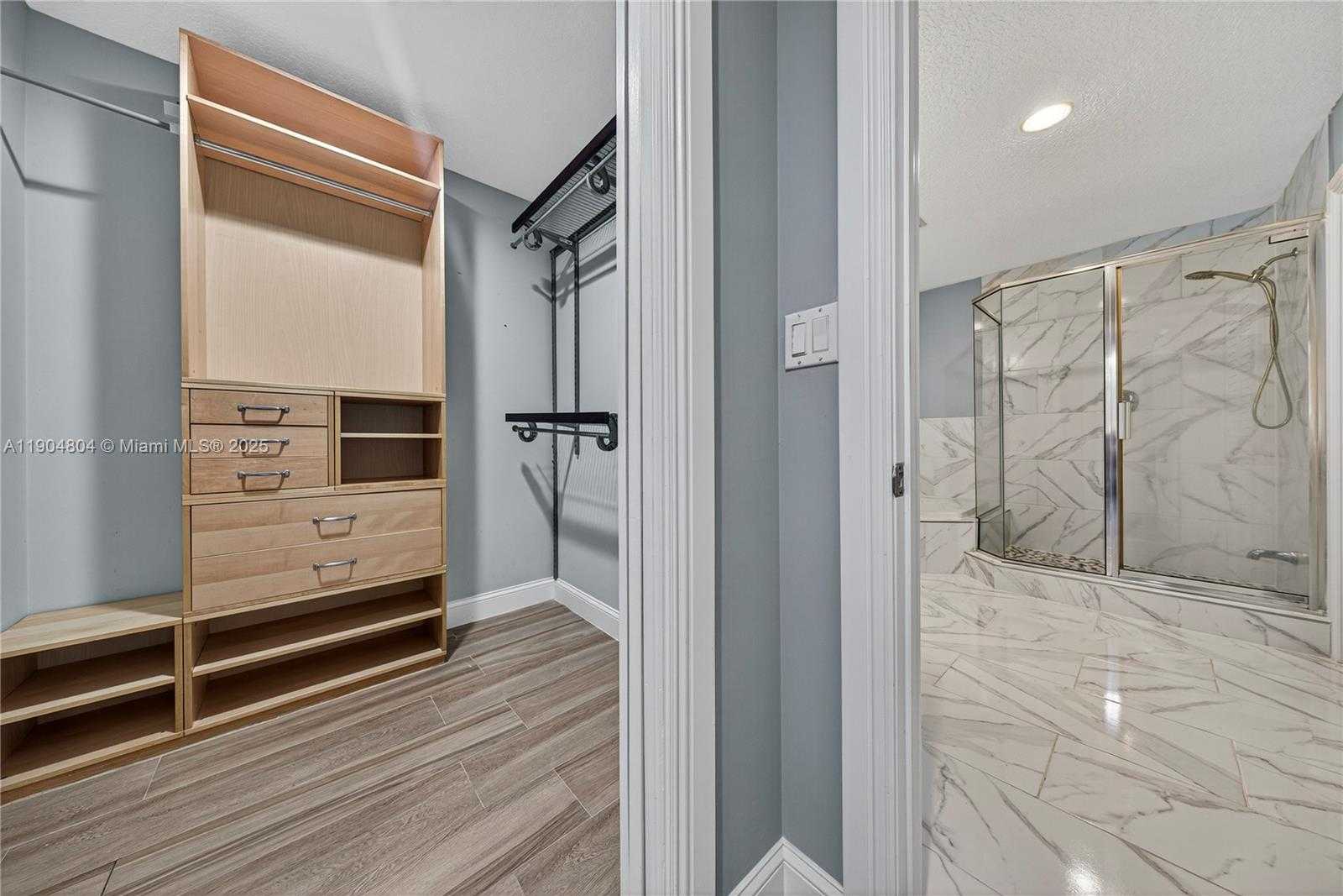 Small Image of 2801 CORAL SHORES DR, Fort Lauderdale Number 14