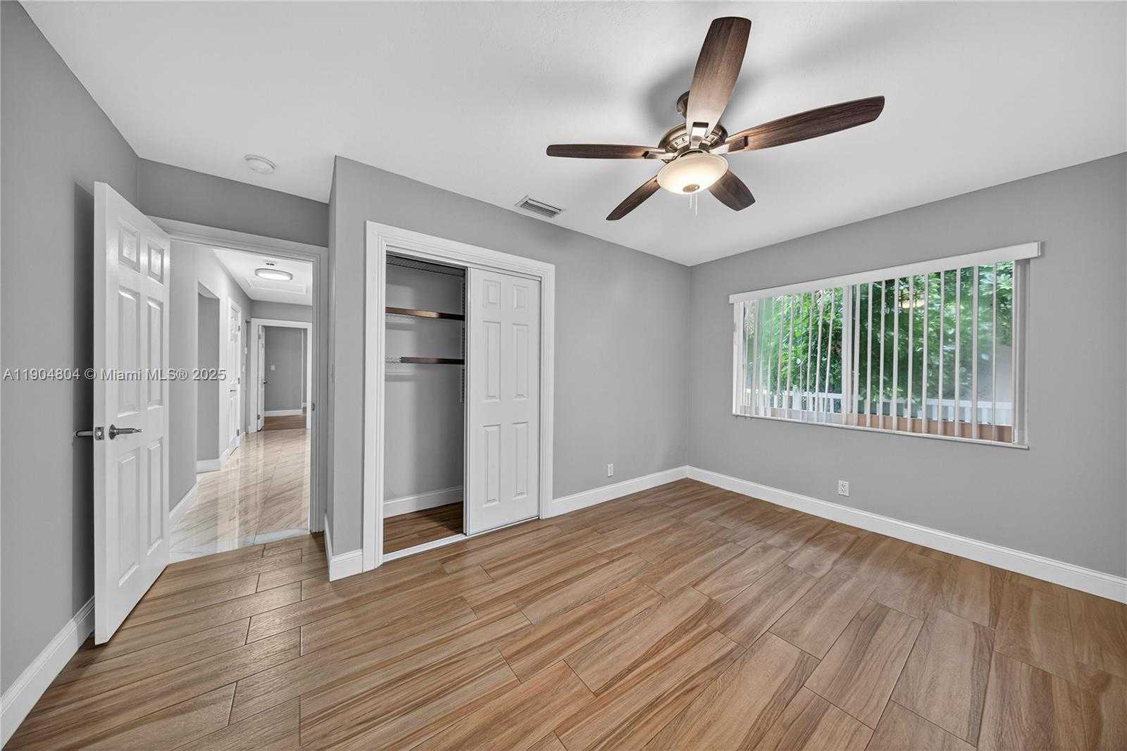 Small Image of 2801 CORAL SHORES DR, Fort Lauderdale Number 17