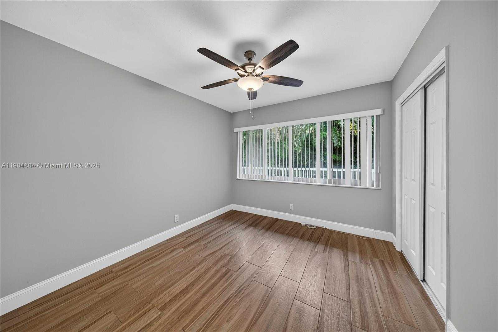 Small Image of 2801 CORAL SHORES DR, Fort Lauderdale Number 19