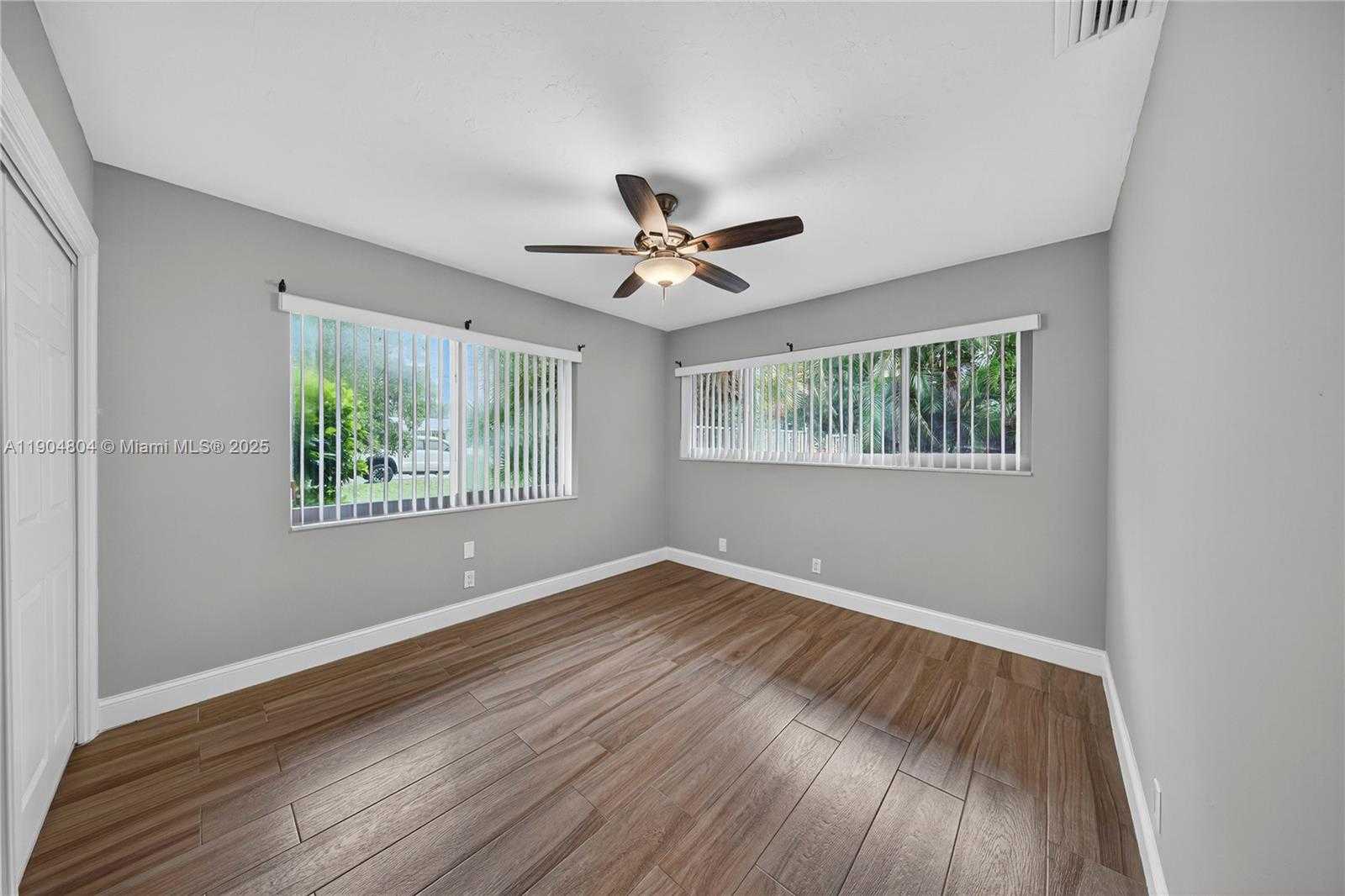 Small Image of 2801 CORAL SHORES DR, Fort Lauderdale Number 25