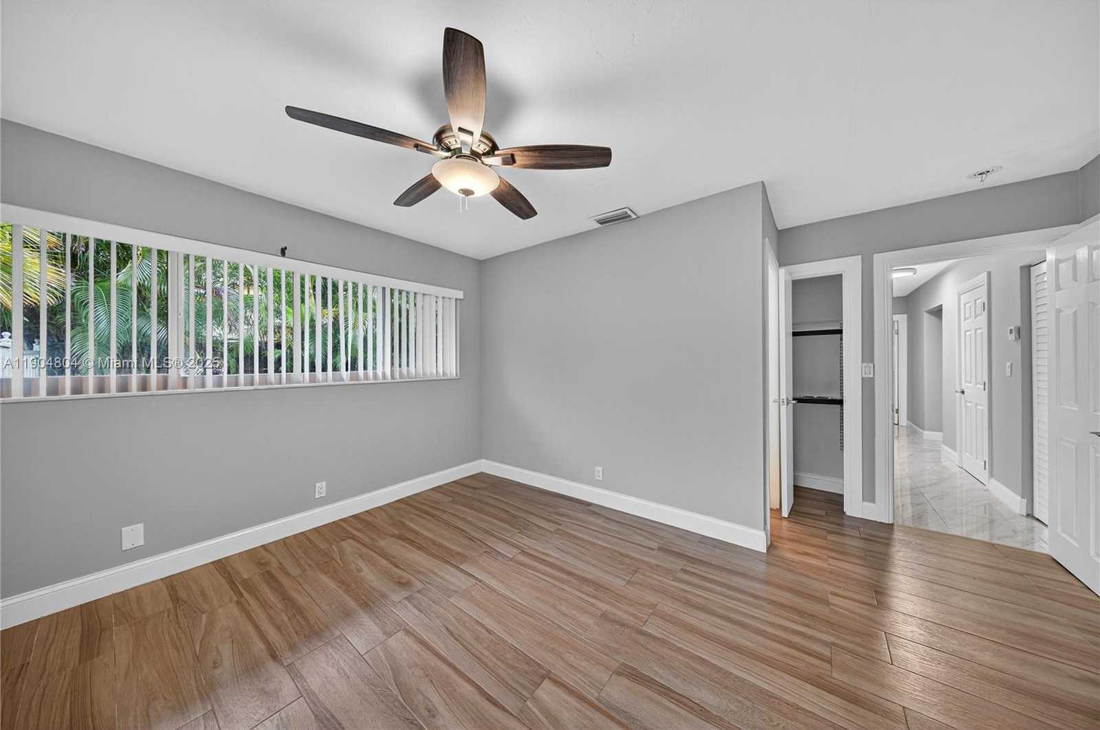 Small Image of 2801 CORAL SHORES DR, Fort Lauderdale Number 27