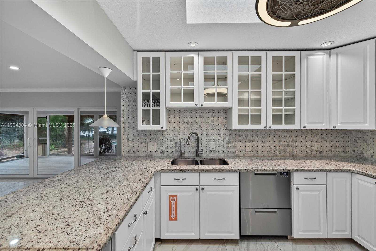 Small Image of 2801 CORAL SHORES DR, Fort Lauderdale Number 33