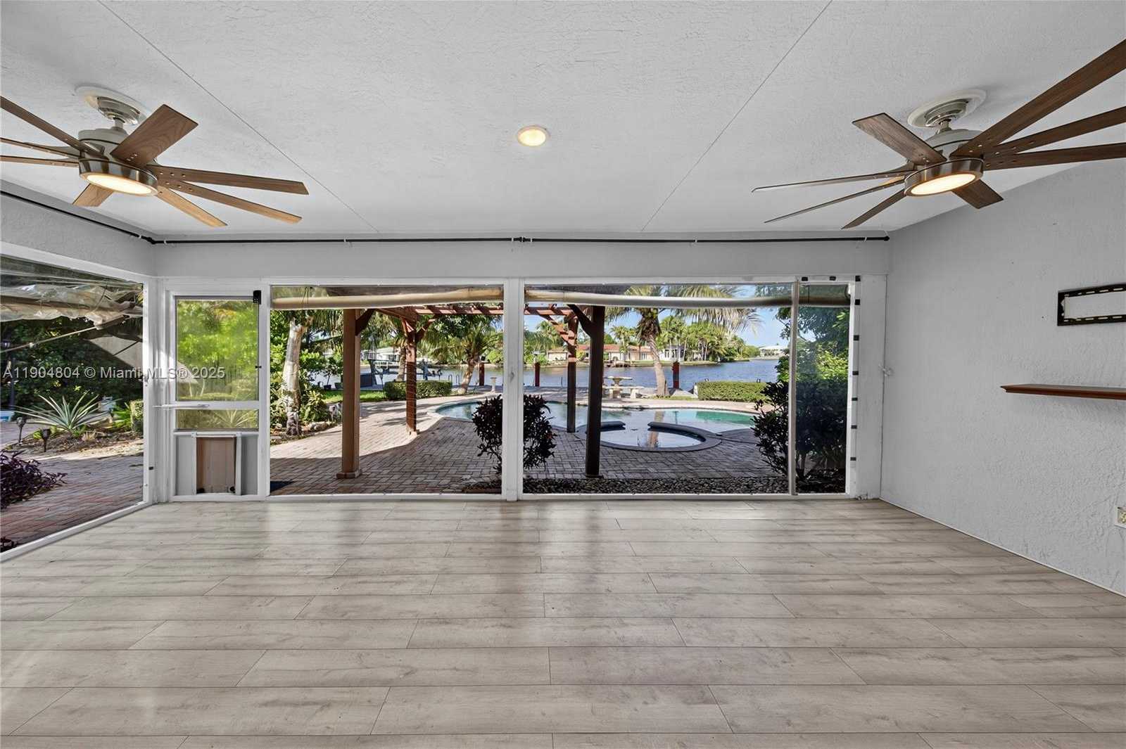 Small Image of 2801 CORAL SHORES DR, Fort Lauderdale Number 41