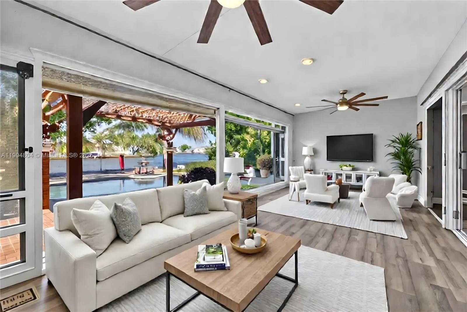 Small Image of 2801 CORAL SHORES DR, Fort Lauderdale Number 42
