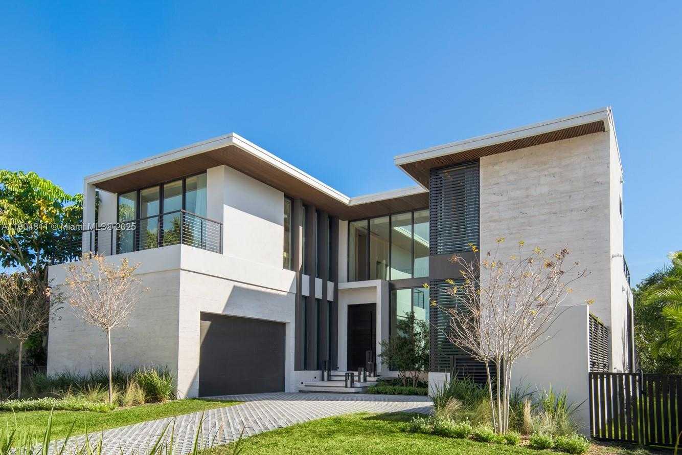 Small Image of 217 BAL CROSS DR, Bal Harbour Number 2