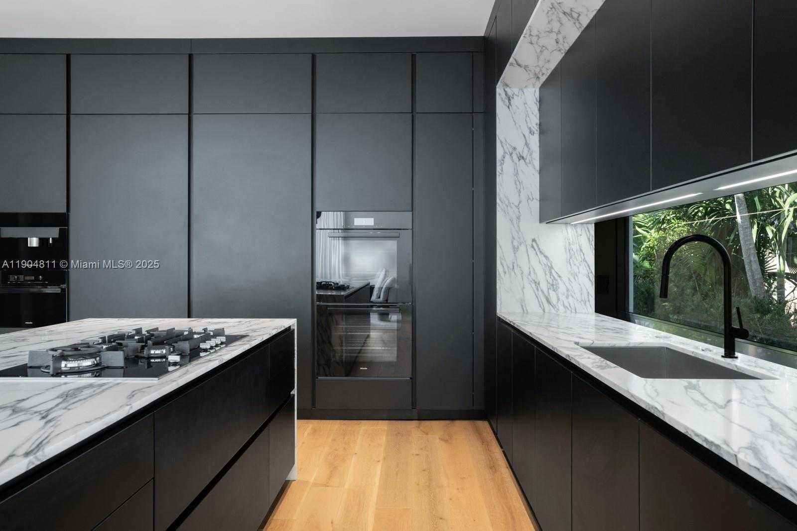 Small Image of 217 BAL CROSS DR, Bal Harbour Number 28