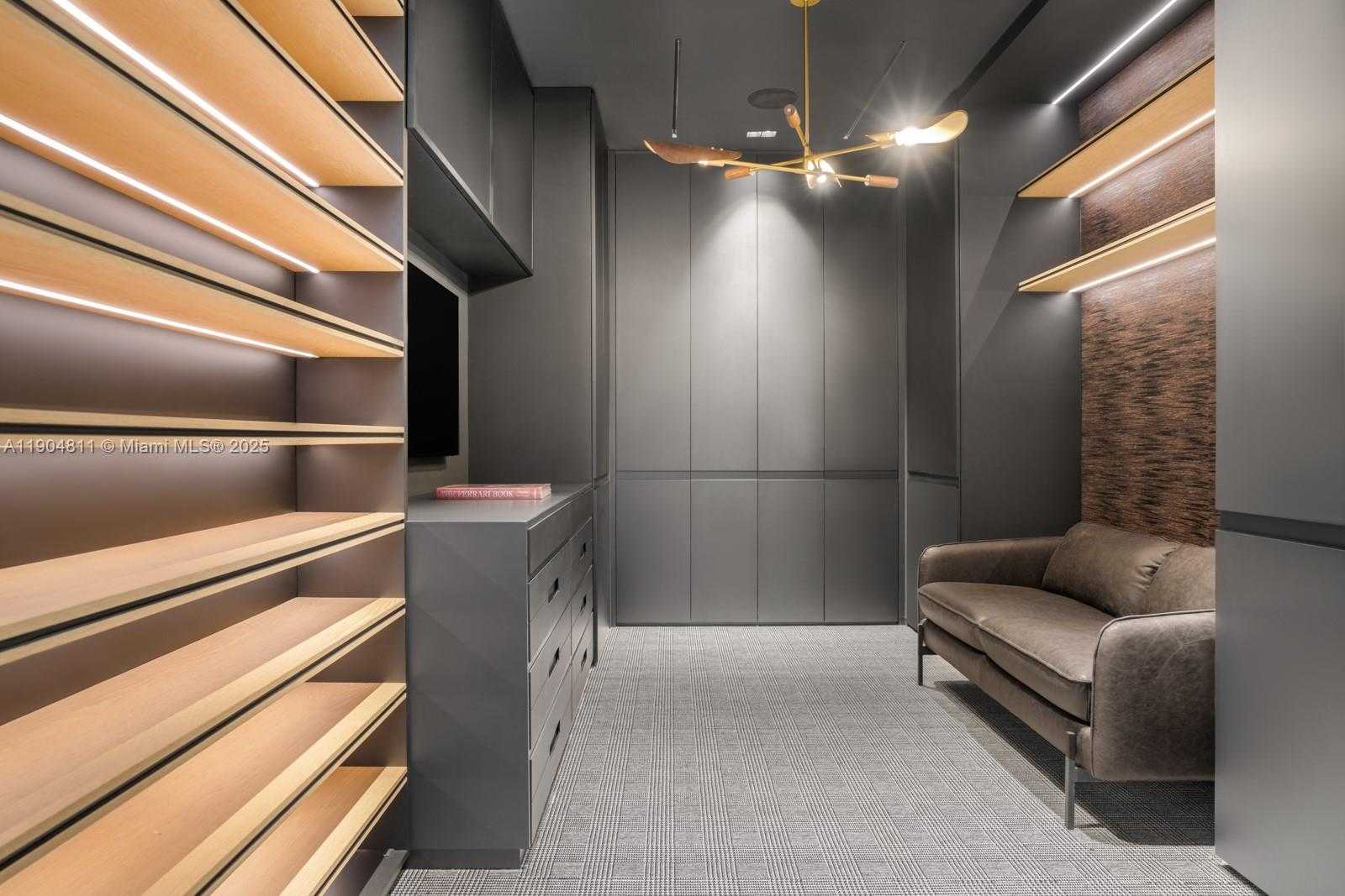 Small Image of 217 BAL CROSS DR, Bal Harbour Number 39