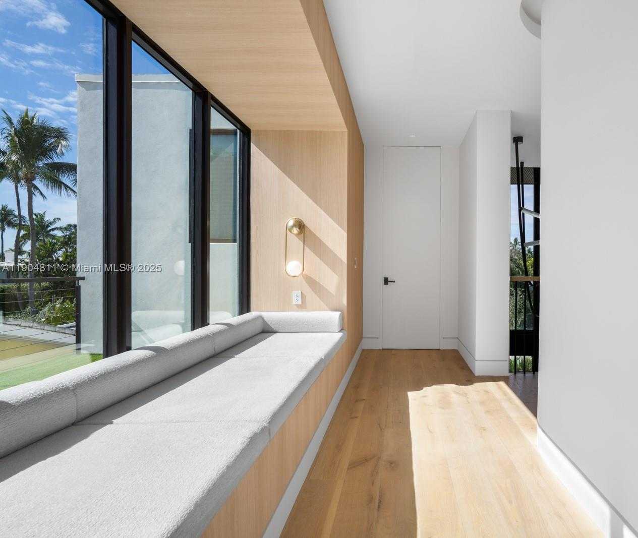 Small Image of 217 BAL CROSS DR, Bal Harbour Number 47