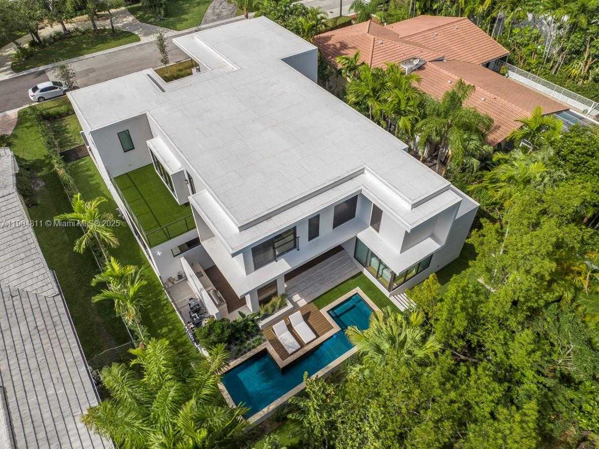 Small Image of 217 BAL CROSS DR, Bal Harbour Number 59