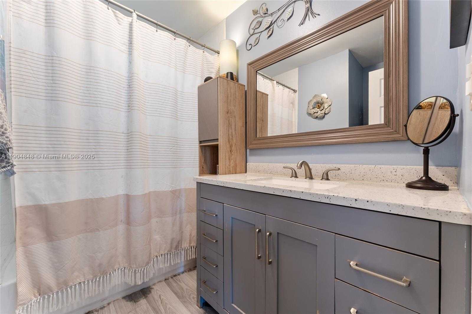 Small Image of 2020 DE SOTO DR, Miramar Number 16