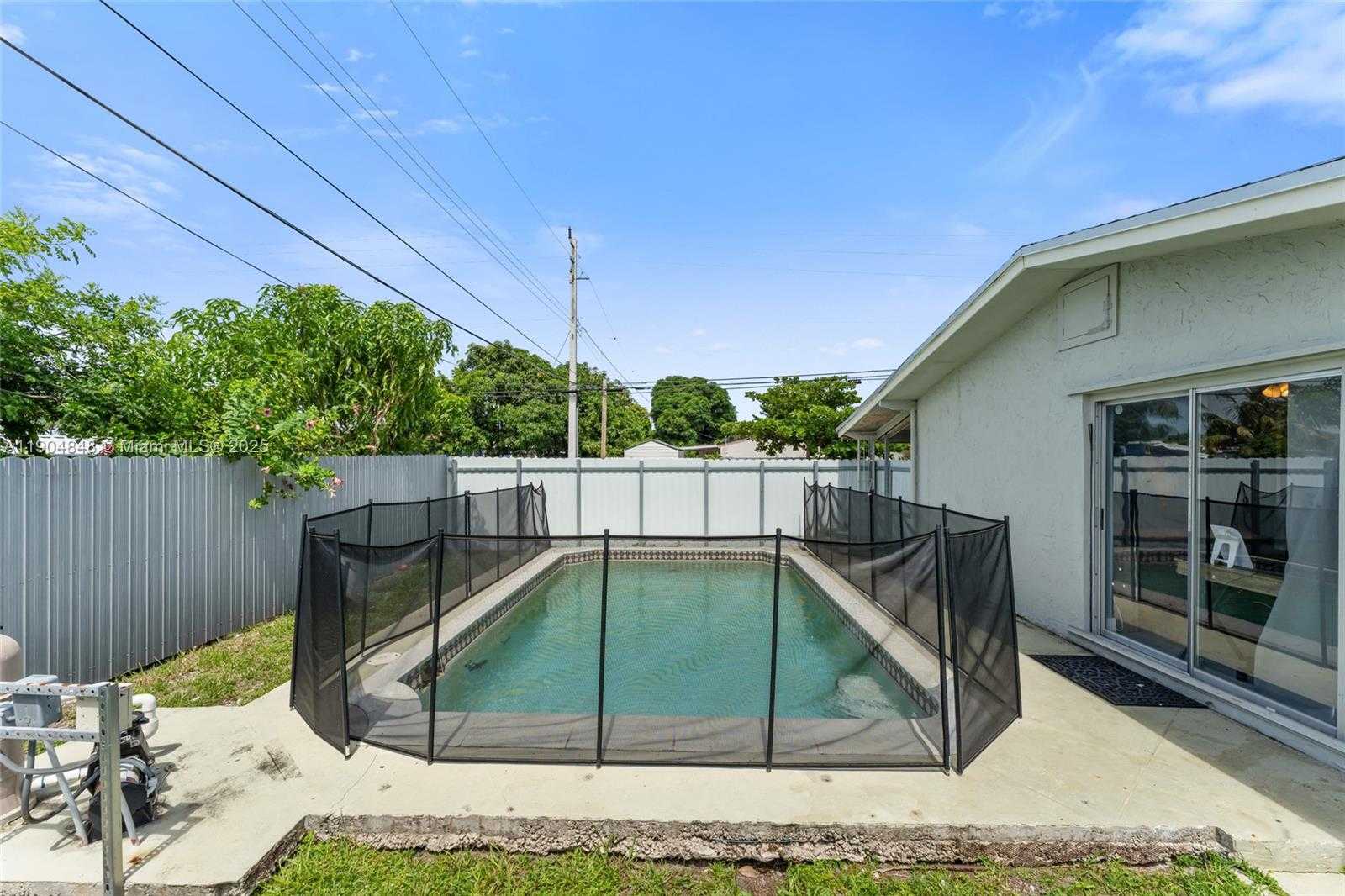 Small Image of 2020 DE SOTO DR, Miramar Number 17