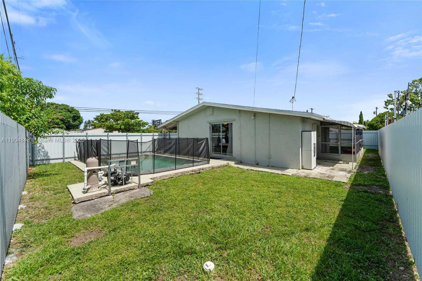 Small Image of 2020 DE SOTO DR, Miramar Number 20