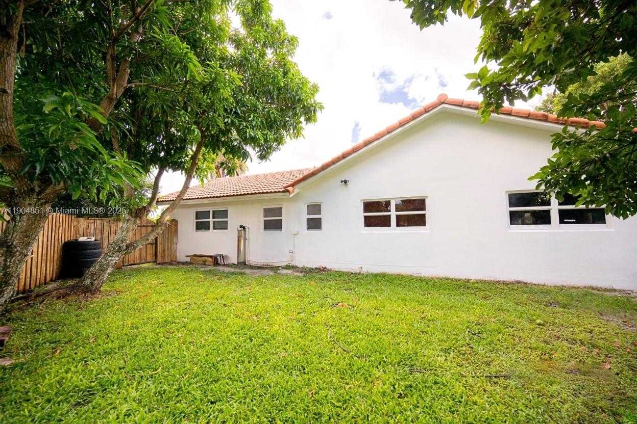 Small Image of 9881 SOUTH WEST 1ST CT, Plantation Number 21