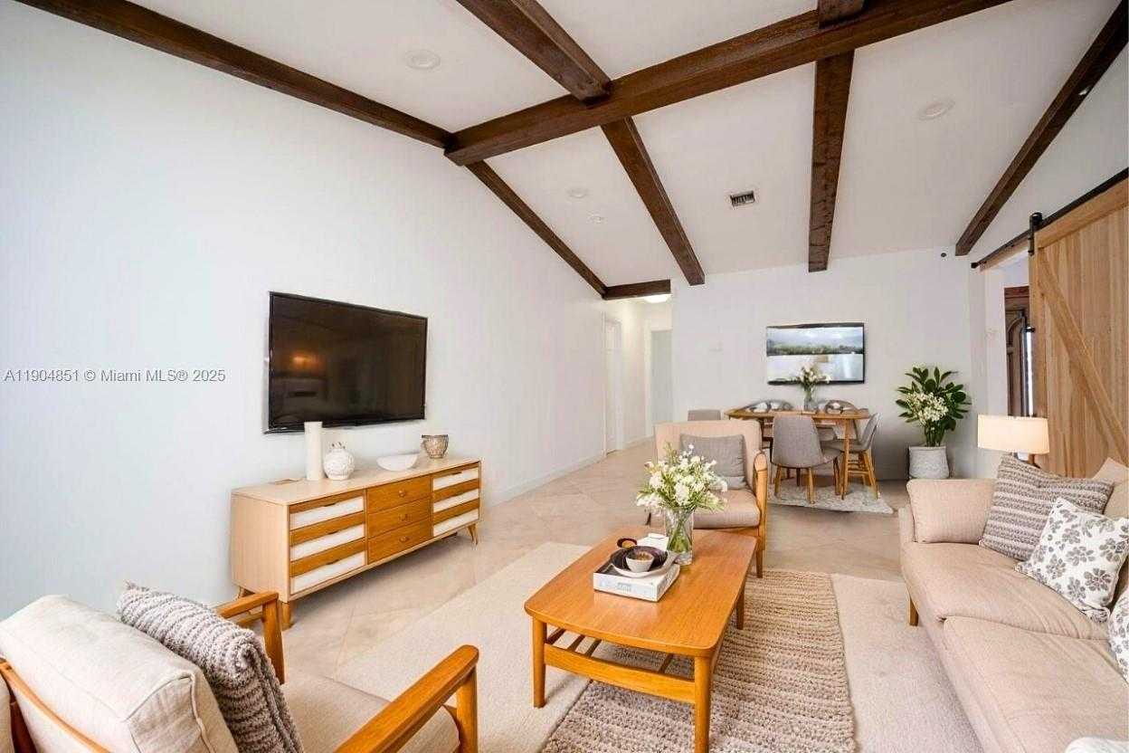 Small Image of 9881 SOUTH WEST 1ST CT, Plantation Number 9