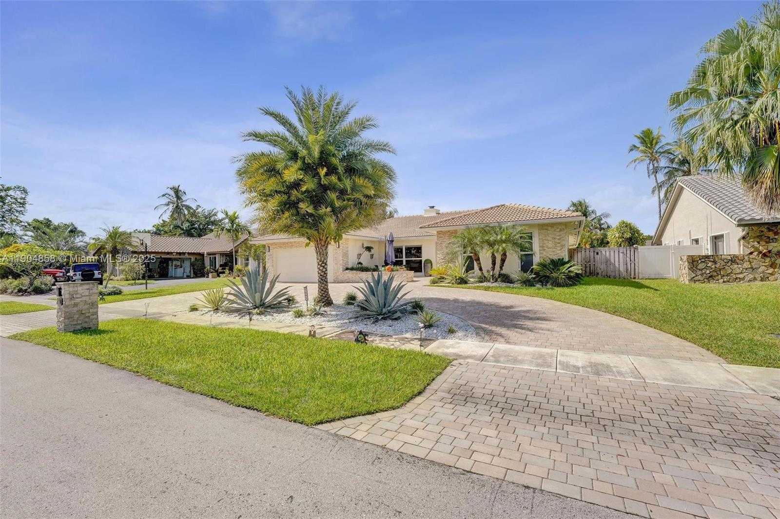 Small Image of 1501 NORTH WEST 99TH AVE, Plantation Number 45