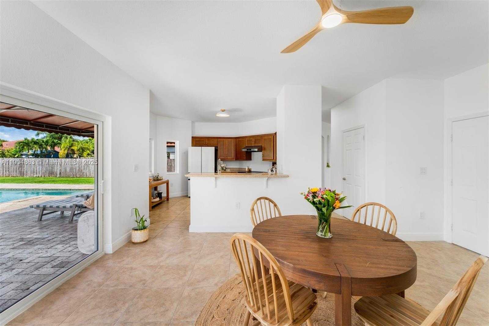 Small Image of 17080 SOUTH WEST 92ND CT, Palmetto Bay Number 10