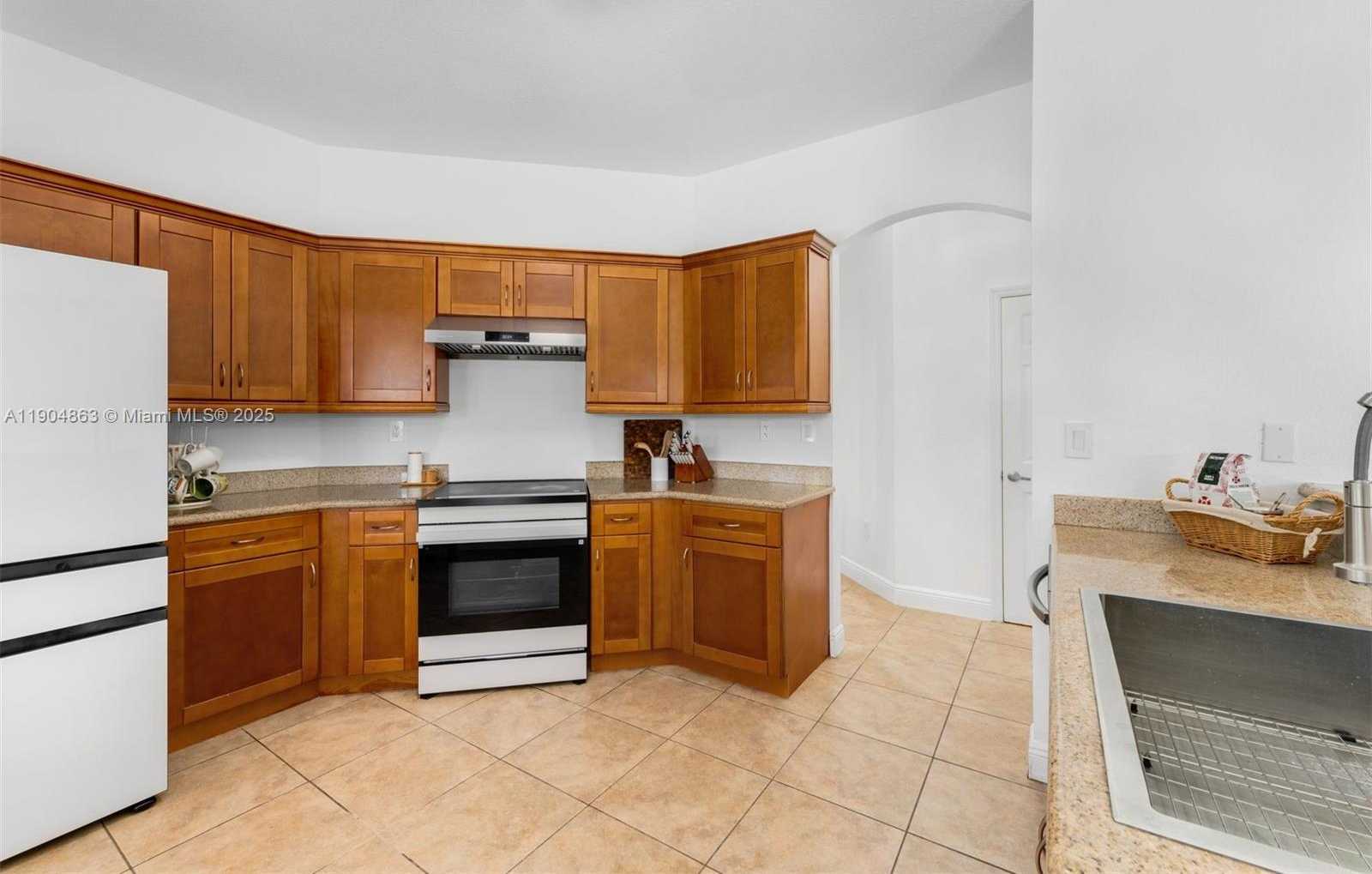 Small Image of 17080 SOUTH WEST 92ND CT, Palmetto Bay Number 14