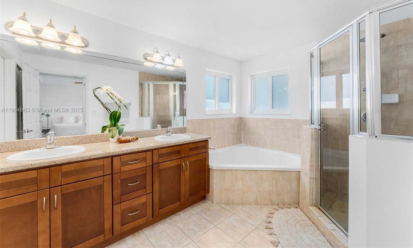 Small Image of 17080 SOUTH WEST 92ND CT, Palmetto Bay Number 23