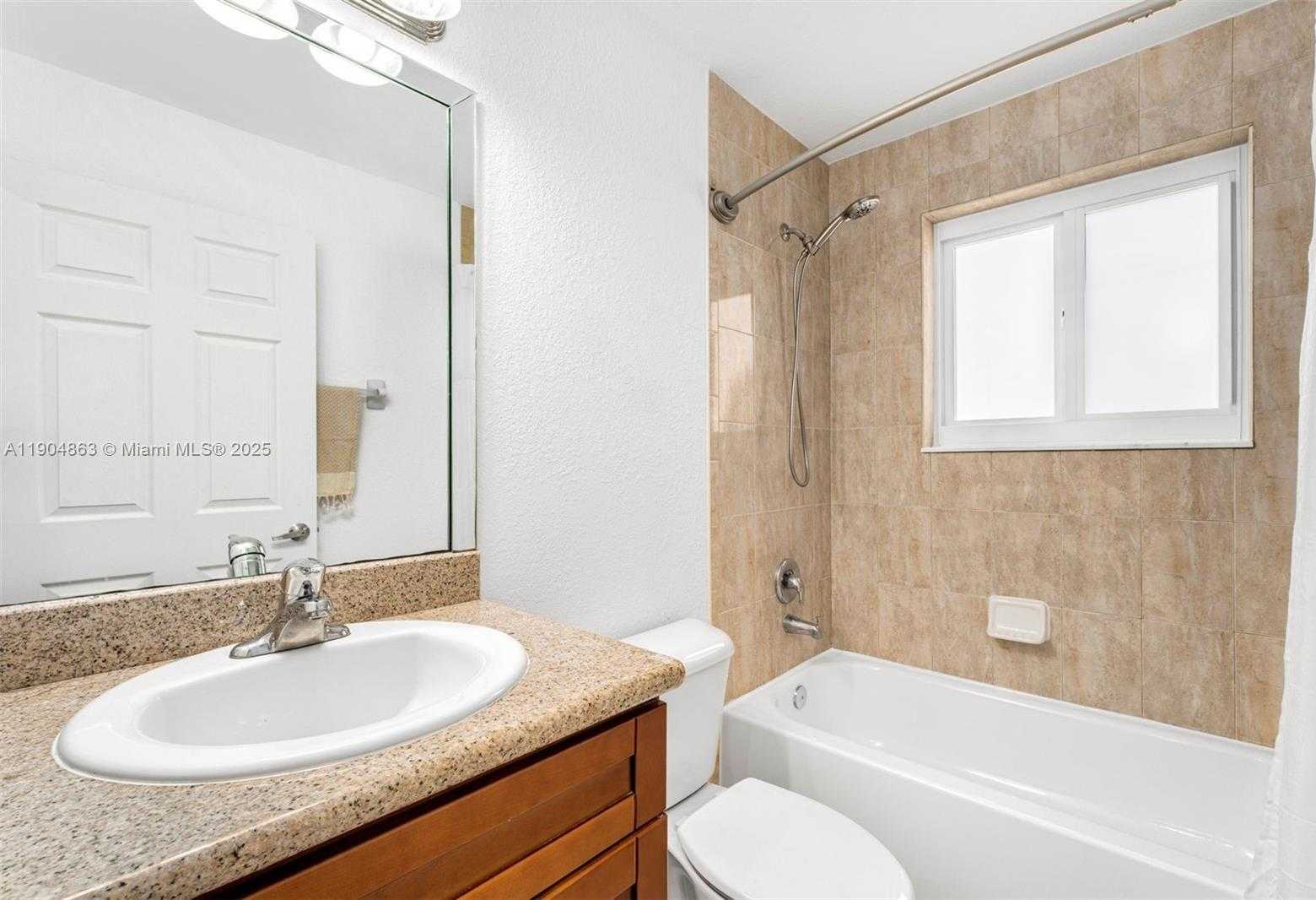 Small Image of 17080 SOUTH WEST 92ND CT, Palmetto Bay Number 31