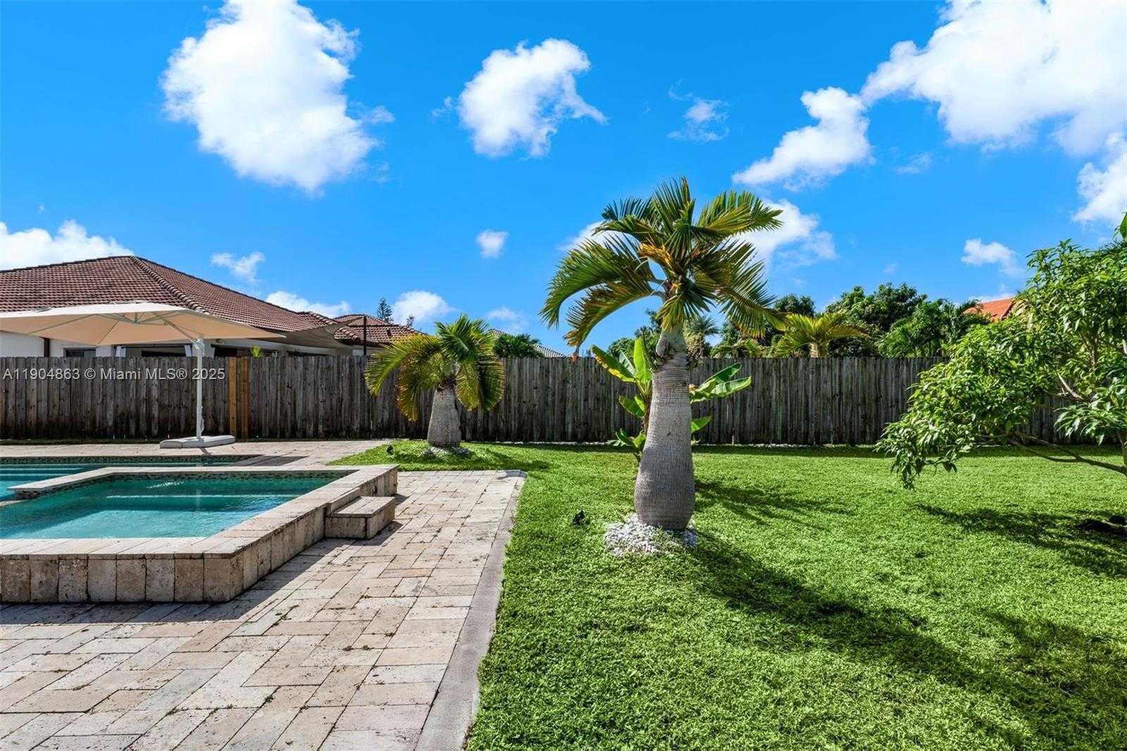 Small Image of 17080 SOUTH WEST 92ND CT, Palmetto Bay Number 36