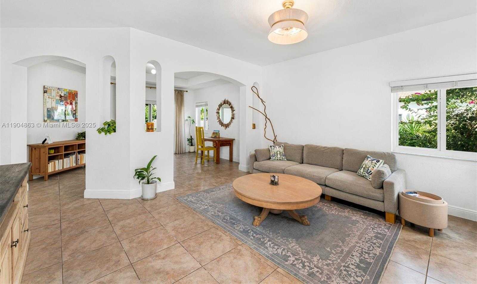 Small Image of 17080 SOUTH WEST 92ND CT, Palmetto Bay Number 5