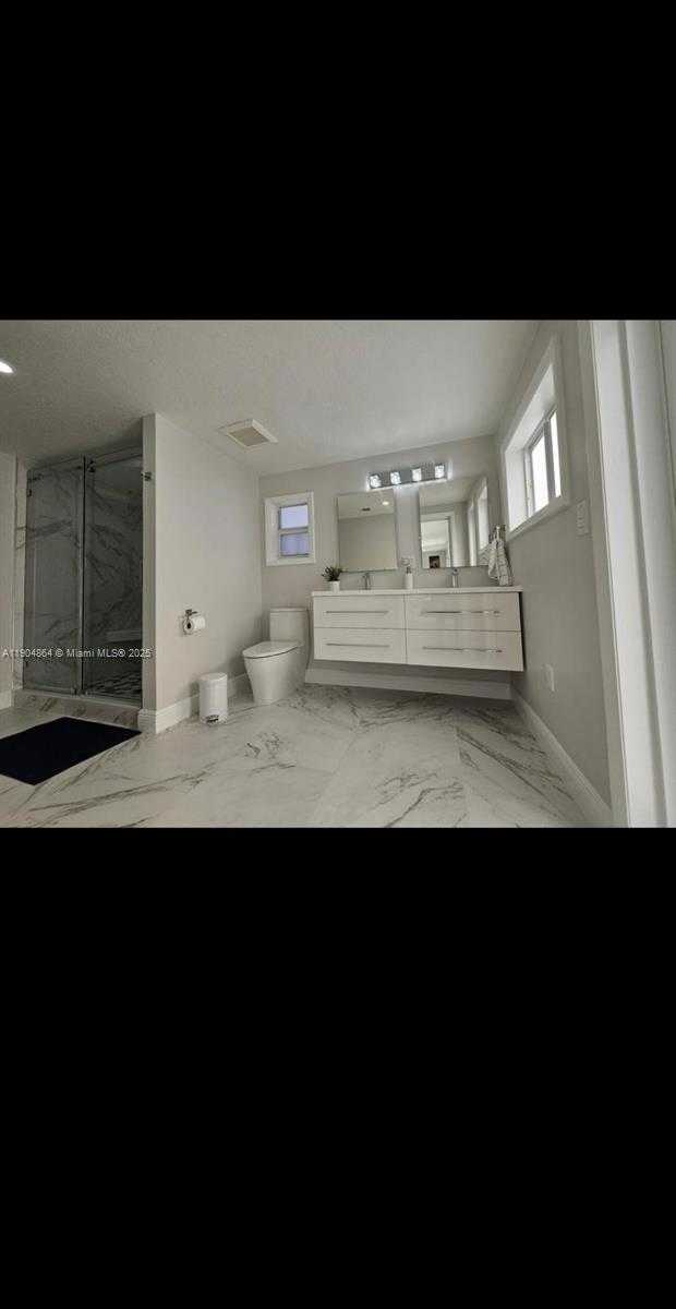 Small Image of 16 FISHERMANS TRL, Key Largo Number 14