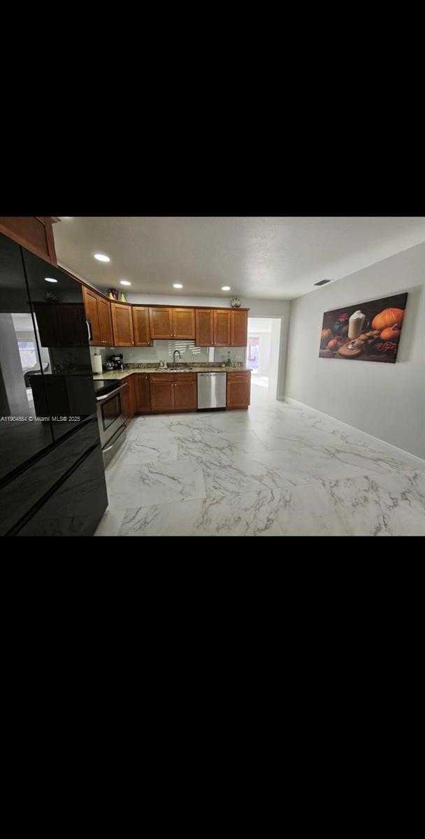 Small Image of 16 FISHERMANS TRL, Key Largo Number 18