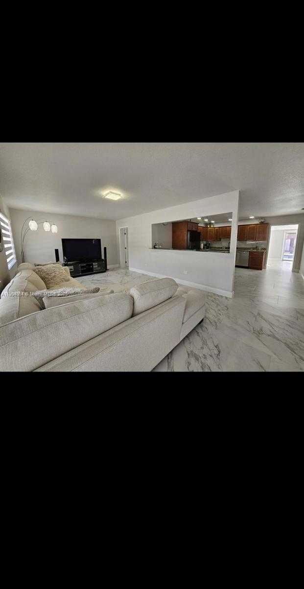 Small Image of 16 FISHERMANS TRL, Key Largo Number 21