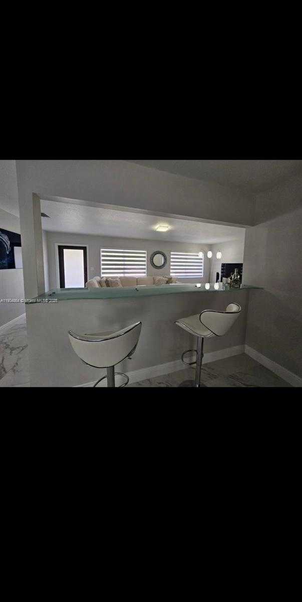 Small Image of 16 FISHERMANS TRL, Key Largo Number 25