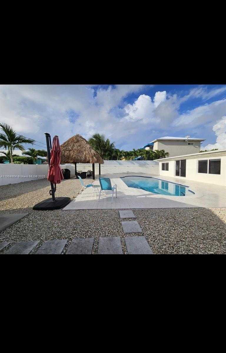 Small Image of 16 FISHERMANS TRL, Key Largo Number 26