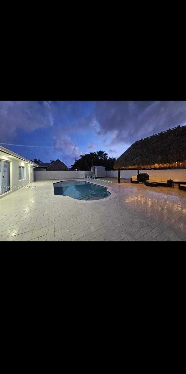 Small Image of 16 FISHERMANS TRL, Key Largo Number 4