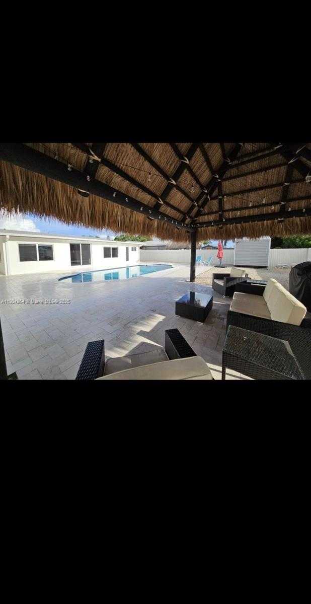 Small Image of 16 FISHERMANS TRL, Key Largo Number 5