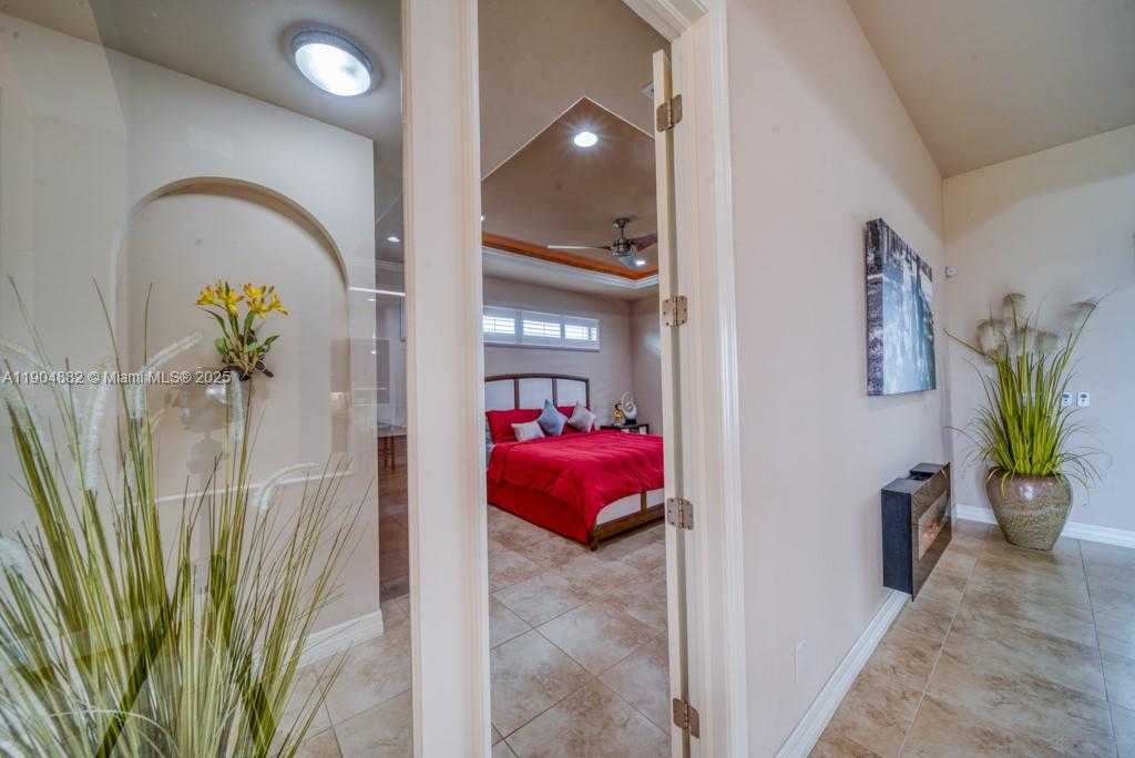 Small Image of 4635 NORTH WEST 32ND TER, Cape Coral Number 13