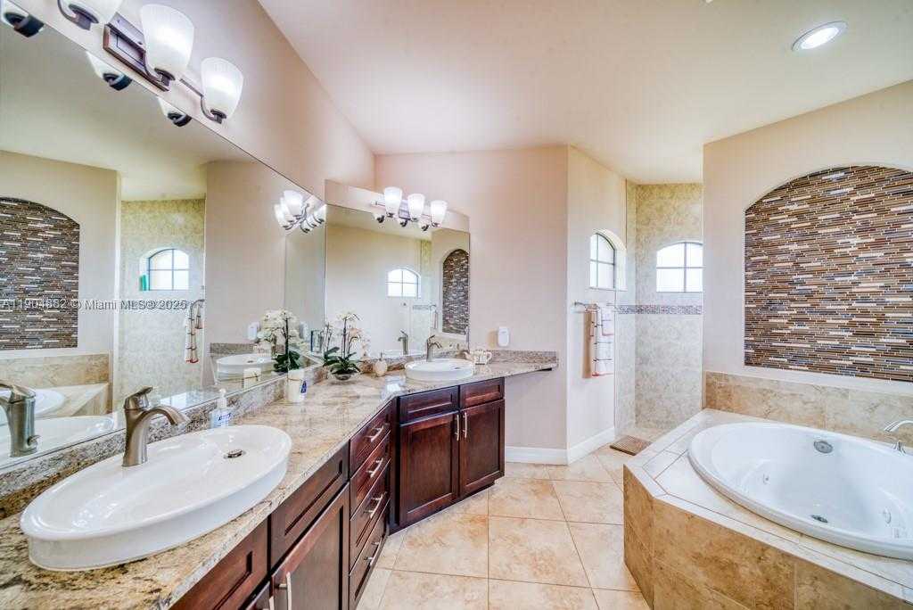 Small Image of 4635 NORTH WEST 32ND TER, Cape Coral Number 16