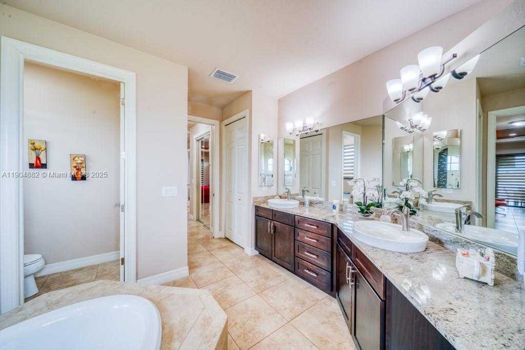 Small Image of 4635 NORTH WEST 32ND TER, Cape Coral Number 17