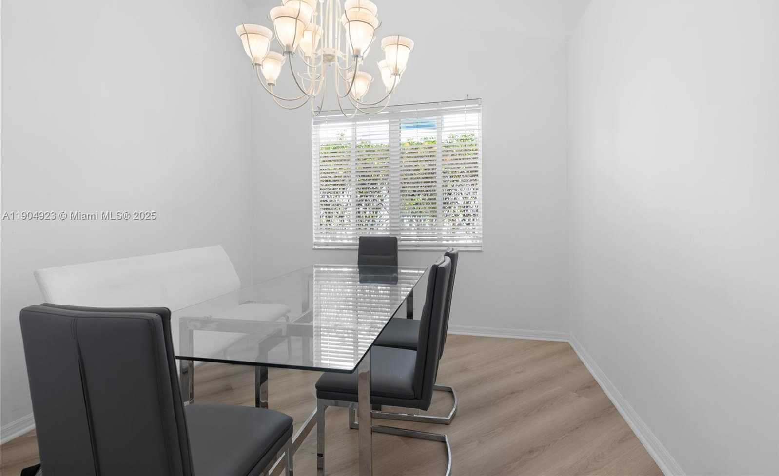 Small Image of 1102 CAMELLIA CIR, Weston Number 10