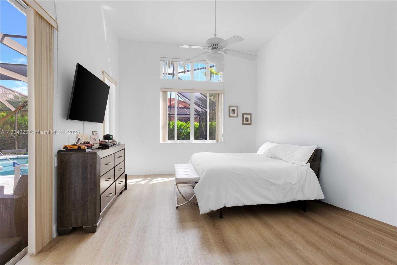 Small Image of 1102 CAMELLIA CIR, Weston Number 13