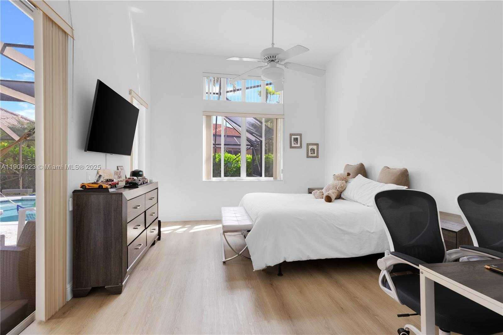 Small Image of 1102 CAMELLIA CIR, Weston Number 14