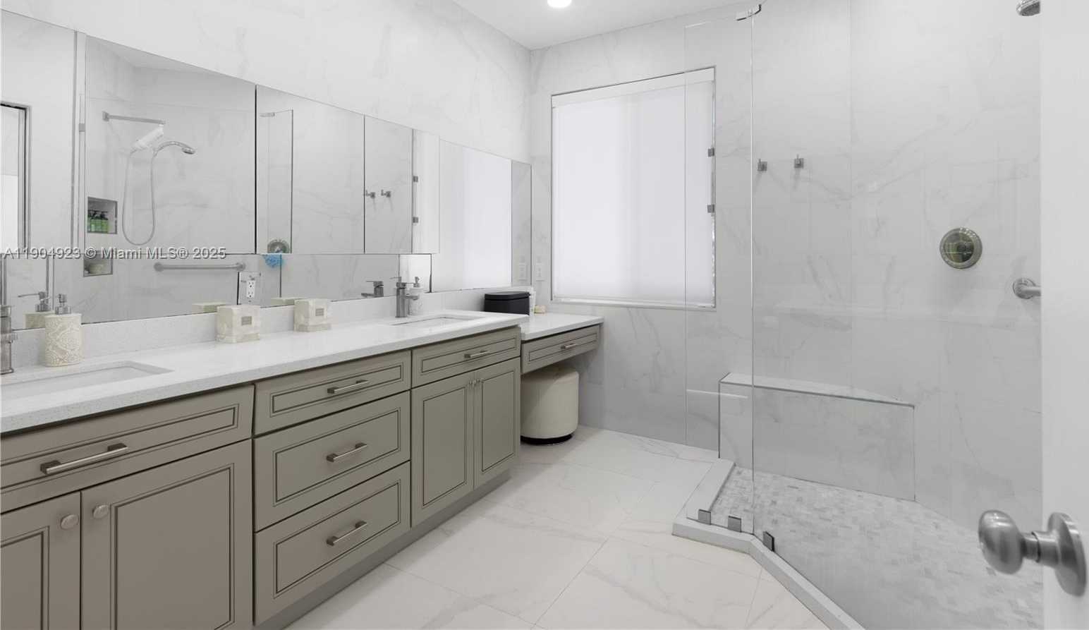 Small Image of 1102 CAMELLIA CIR, Weston Number 17