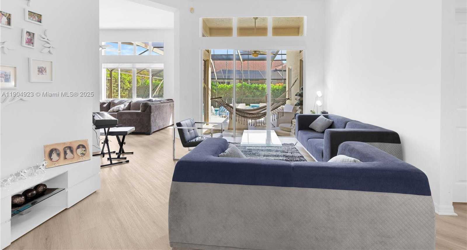 Small Image of 1102 CAMELLIA CIR, Weston Number 6