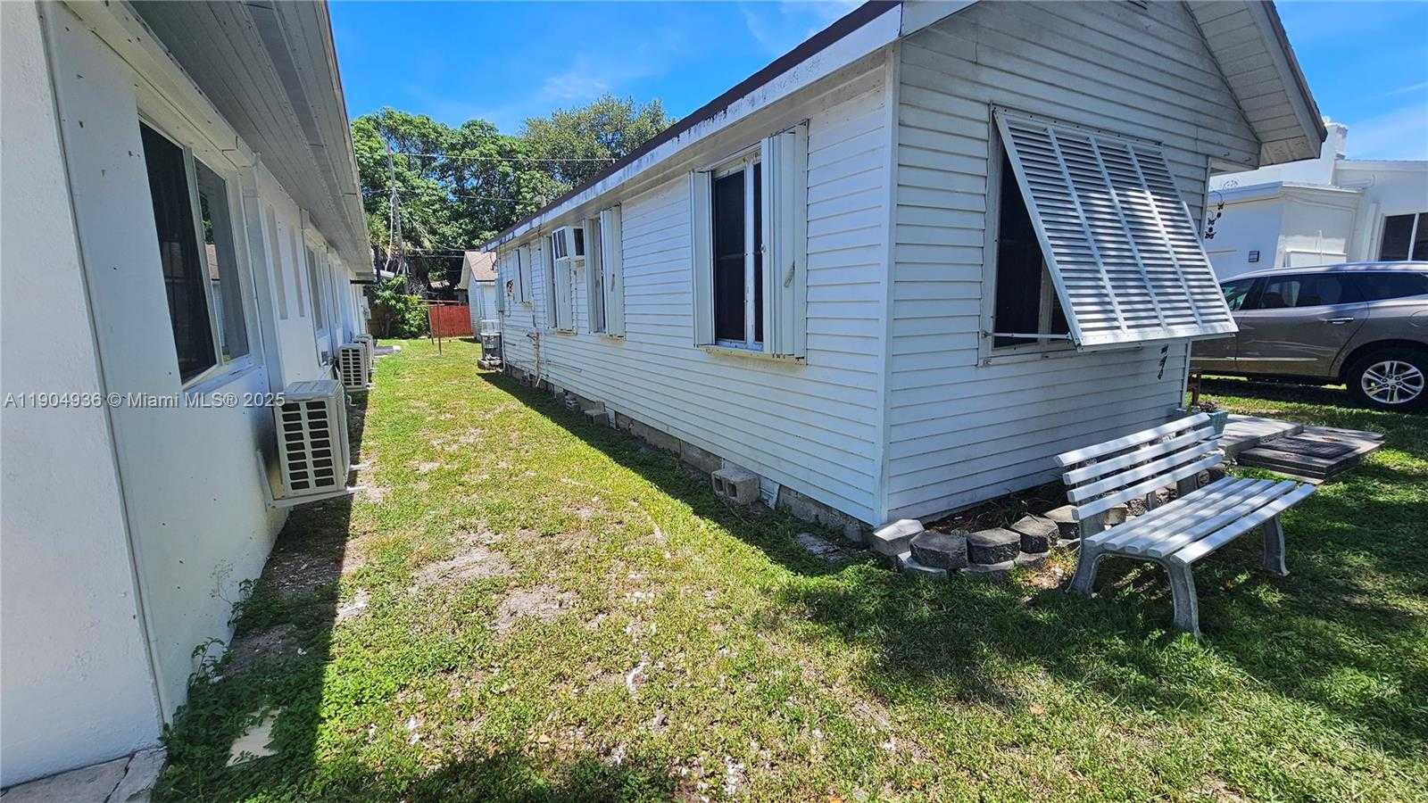 Small Image of 1209 NORTH 17TH CT, Hollywood Number 5