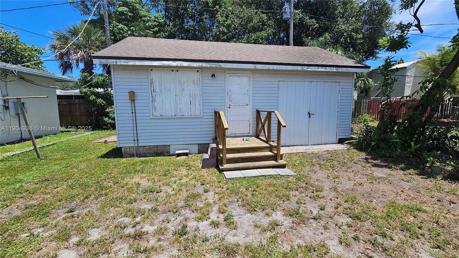 Small Image of 1209 NORTH 17TH CT, Hollywood Number 7