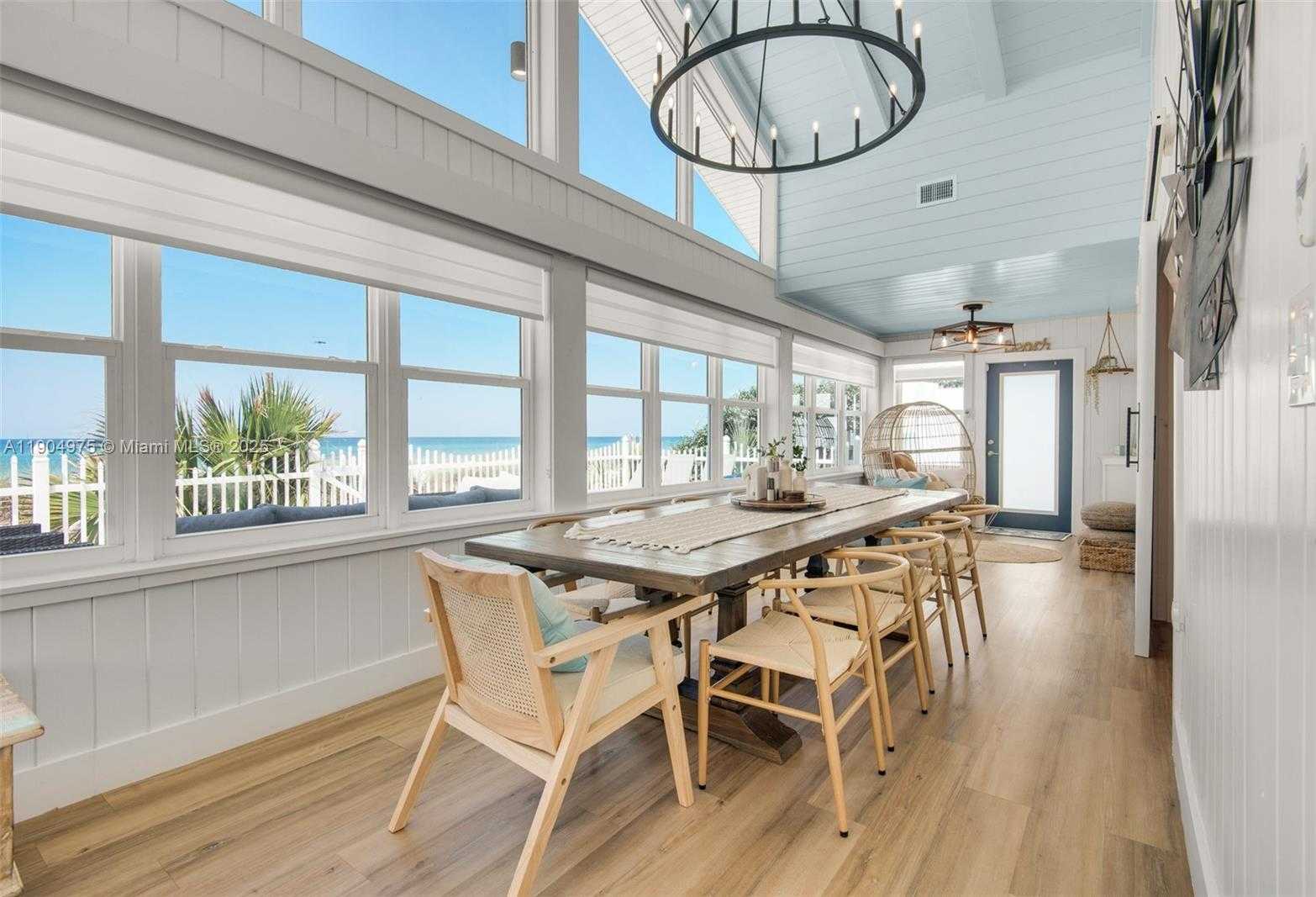 Small Image of 13011 OLEANDER DR, Panama City Number 5