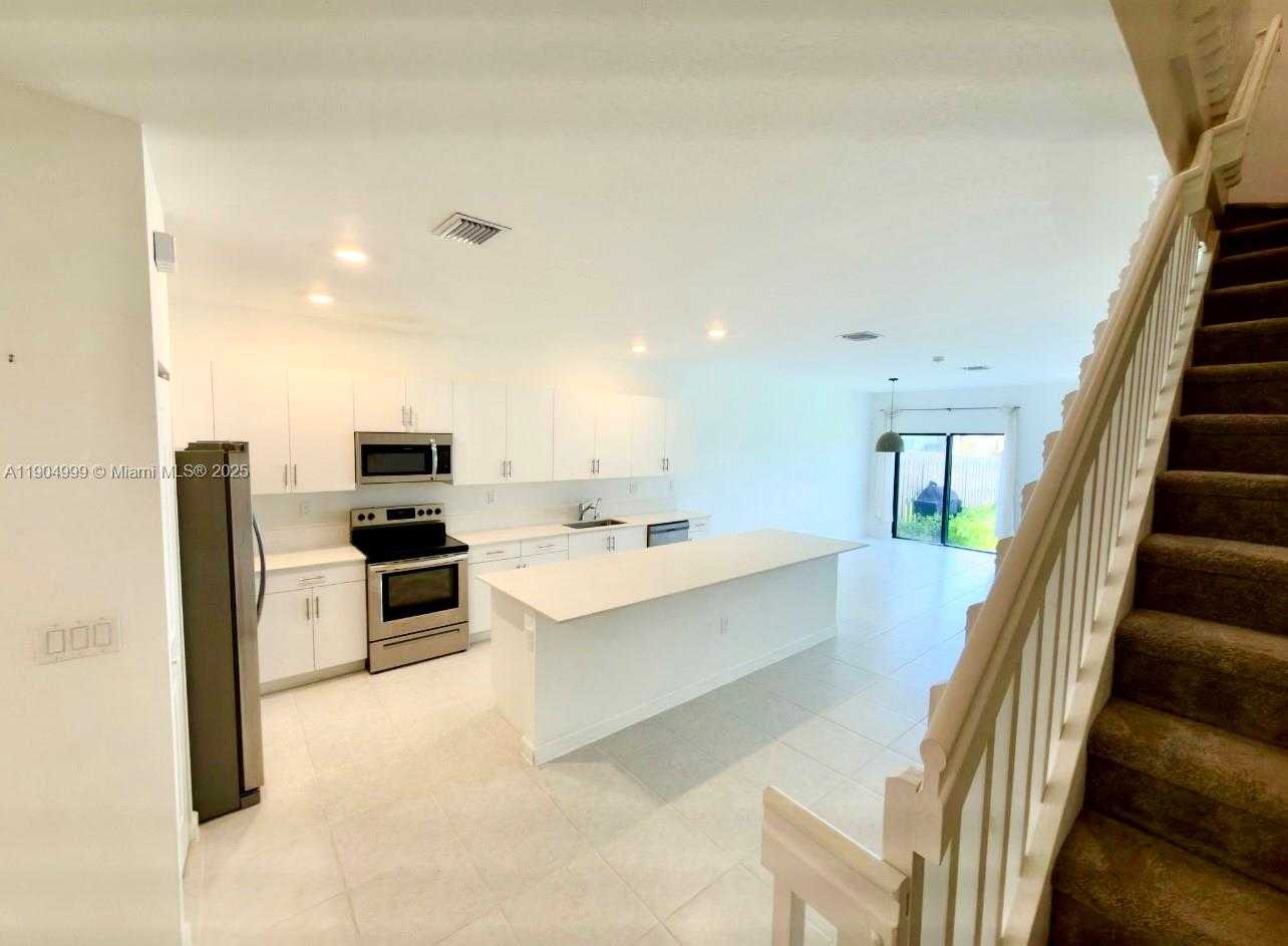 Small Image of 25564 SOUTH WEST 108TH AVE, Homestead Number 22