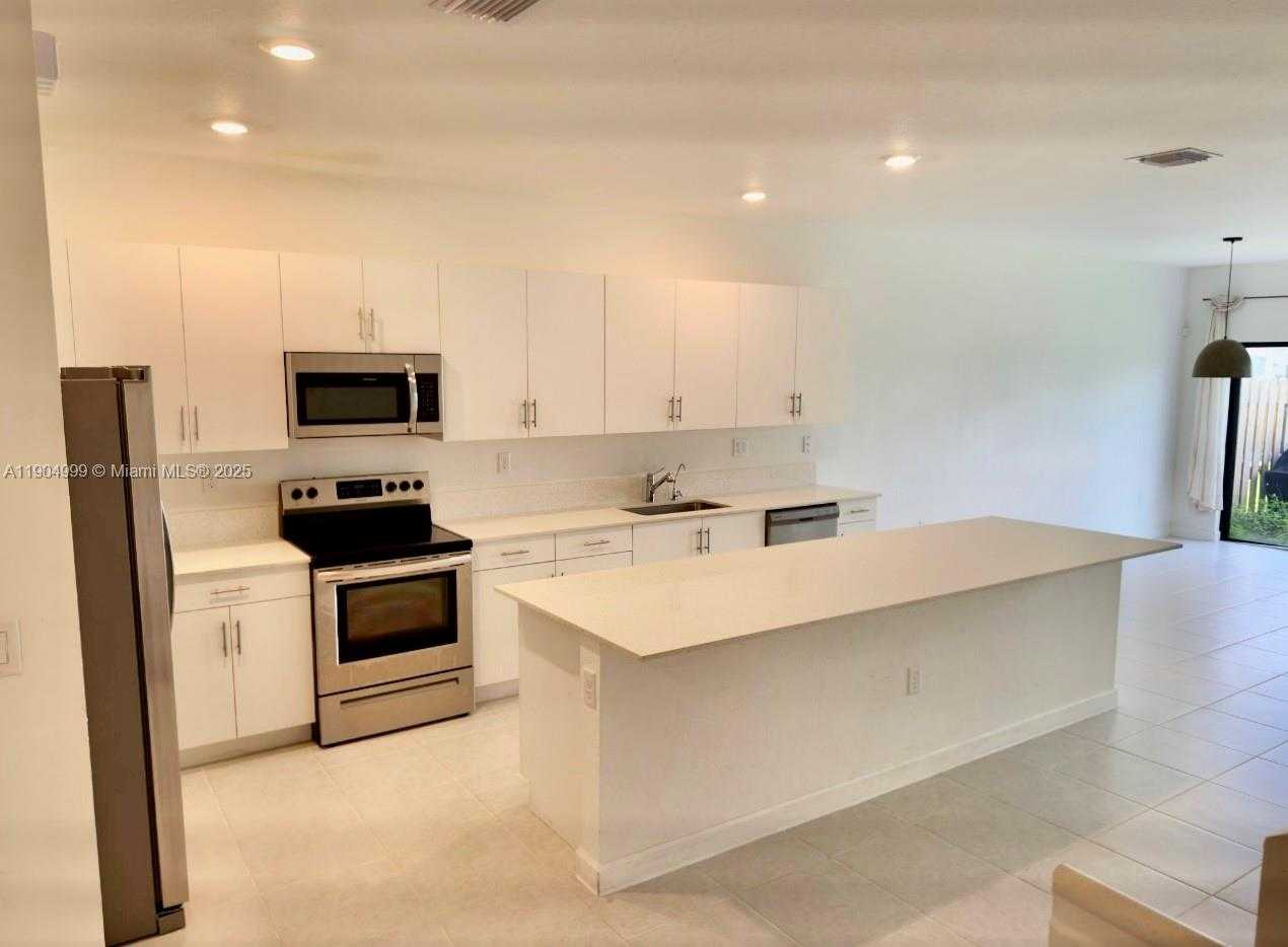 Small Image of 25564 SOUTH WEST 108TH AVE, Homestead Number 23